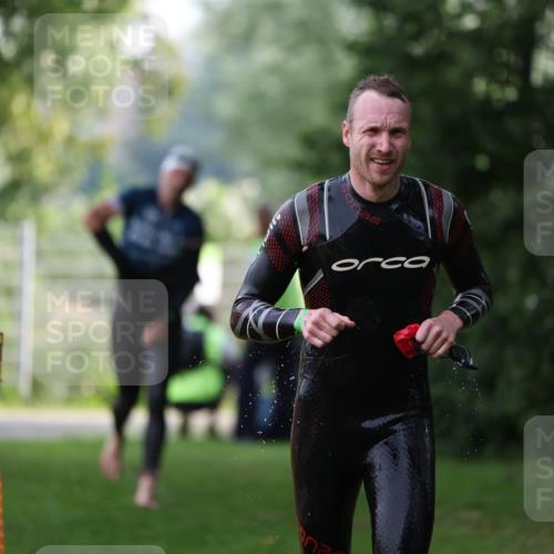 15.06.2025 - 7 Türme Triathlon Michael Strokosch http://msf.ph/oto/7928971 15.06.2025 09:25:52 Schwimmen 2, 4, 19, 41, 42, 44, 45, 77 meine-sportfotos.de
