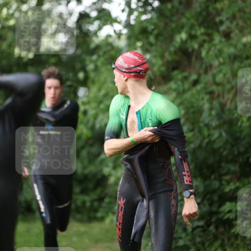 15.06.2025 - 7 Türme Triathlon Michael Strokosch http://msf.ph/oto/7928997 15.06.2025 09:26:06 Schwimmen 2, 4, 41, 42, 44, 45, 66, 67, 68, 69, 70 meine-sportfotos.de