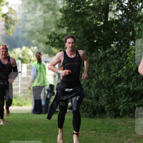 15.06.2025 - 7 Türme Triathlon Michael Strokosch http://msf.ph/oto/7929016 15.06.2025 09:26:14 Schwimmen 4, 41, 42, 44, 45, 66, 67, 68, 69, 70 meine-sportfotos.de