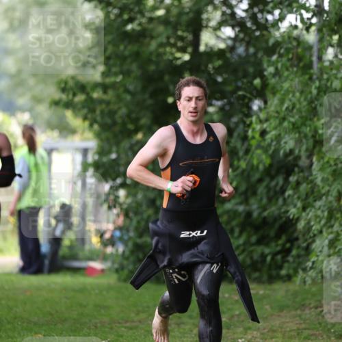 15.06.2025 - 7 Türme Triathlon Michael Strokosch http://msf.ph/oto/7929019 15.06.2025 09:26:14 Schwimmen 4, 41, 42, 44, 45, 66, 67, 68, 69, 70 meine-sportfotos.de