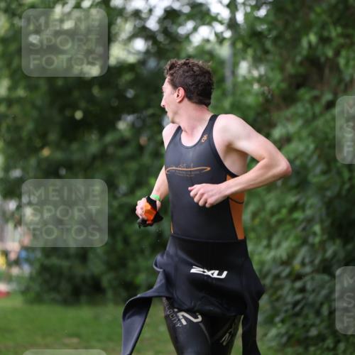 15.06.2025 - 7 Türme Triathlon Michael Strokosch http://msf.ph/oto/7929023 15.06.2025 09:26:15 Schwimmen 4, 41, 42, 44, 45, 66, 67, 68, 69, 70 meine-sportfotos.de