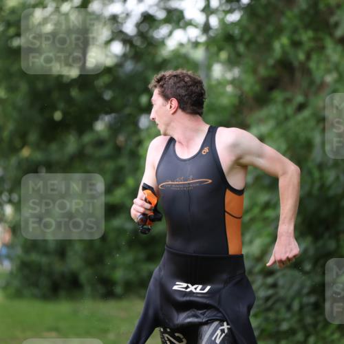 15.06.2025 - 7 Türme Triathlon Michael Strokosch http://msf.ph/oto/7929024 15.06.2025 09:26:16 Schwimmen 4, 42, 44, 45, 66, 67, 68, 69, 70 meine-sportfotos.de