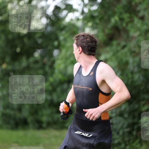 15.06.2025 - 7 Türme Triathlon Michael Strokosch http://msf.ph/oto/7929025 15.06.2025 09:26:16 Schwimmen 4, 42, 44, 45, 66, 67, 68, 69, 70 meine-sportfotos.de