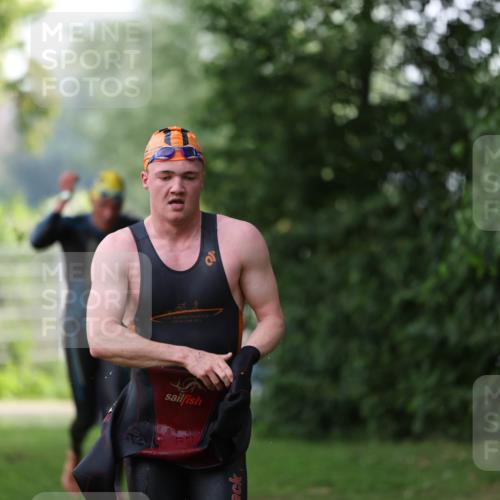 15.06.2025 - 7 Türme Triathlon Michael Strokosch http://msf.ph/oto/7929028 15.06.2025 09:26:17 Schwimmen 4, 42, 44, 45, 66, 67, 68, 69, 70 meine-sportfotos.de