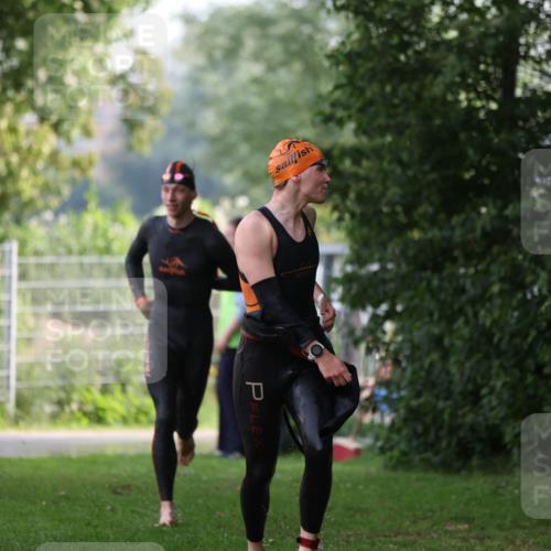 15.06.2025 - 7 Türme Triathlon Michael Strokosch http://msf.ph/oto/7929043 15.06.2025 09:26:22 Schwimmen 66, 67, 68, 69, 70 meine-sportfotos.de