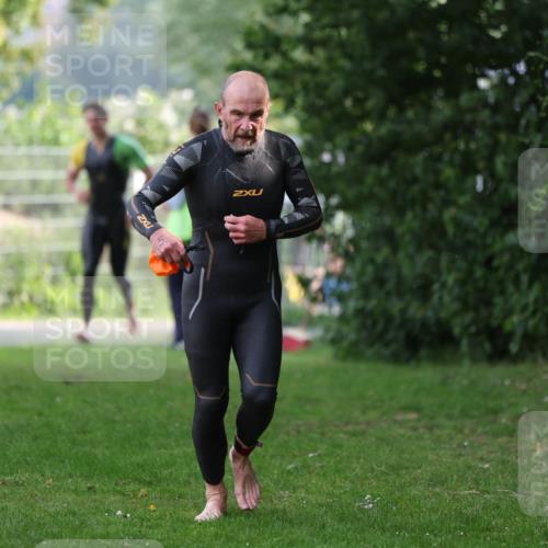 15.06.2025 - 7 Türme Triathlon Michael Strokosch http://msf.ph/oto/7929060 15.06.2025 09:26:53 Schwimmen 5, 53, 54, 55 meine-sportfotos.de