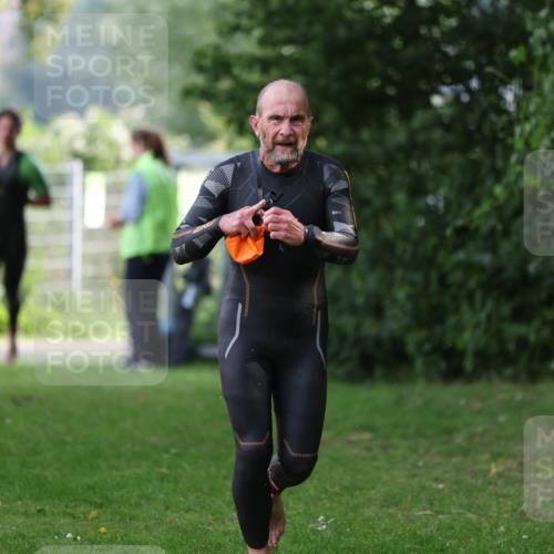 15.06.2025 - 7 Türme Triathlon Michael Strokosch http://msf.ph/oto/7929061 15.06.2025 09:26:54 Schwimmen 5, 53, 54, 55 meine-sportfotos.de