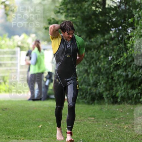 15.06.2025 - 7 Türme Triathlon Michael Strokosch http://msf.ph/oto/7929072 15.06.2025 09:26:59 Schwimmen 5, 53, 54, 55 meine-sportfotos.de