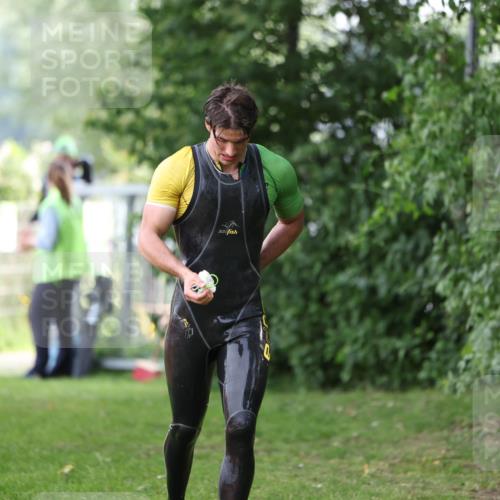 15.06.2025 - 7 Türme Triathlon Michael Strokosch http://msf.ph/oto/7929074 15.06.2025 09:26:59 Schwimmen 5, 53, 54, 55 meine-sportfotos.de