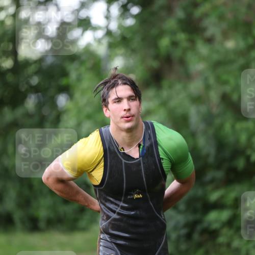 15.06.2025 - 7 Türme Triathlon Michael Strokosch http://msf.ph/oto/7929079 15.06.2025 09:27:01 Schwimmen 5, 53, 54, 55 meine-sportfotos.de