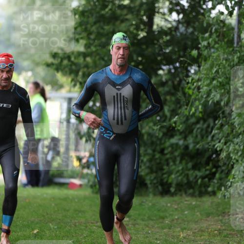 15.06.2025 - 7 Türme Triathlon Michael Strokosch http://msf.ph/oto/7929085 15.06.2025 09:27:05 Schwimmen 5, 53, 54, 55 meine-sportfotos.de