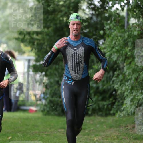 15.06.2025 - 7 Türme Triathlon Michael Strokosch http://msf.ph/oto/7929088 15.06.2025 09:27:06 Schwimmen 5, 53, 54, 55 meine-sportfotos.de