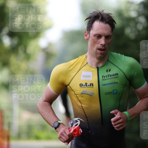 15.06.2025 - 7 Türme Triathlon Michael Strokosch http://msf.ph/oto/7929112 15.06.2025 09:27:27 Schwimmen 51, 52 meine-sportfotos.de