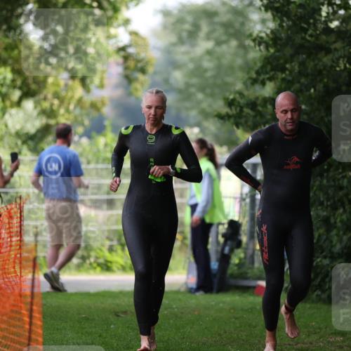 15.06.2025 - 7 Türme Triathlon Michael Strokosch http://msf.ph/oto/7929121 15.06.2025 09:27:56 Schwimmen 129, 131 meine-sportfotos.de
