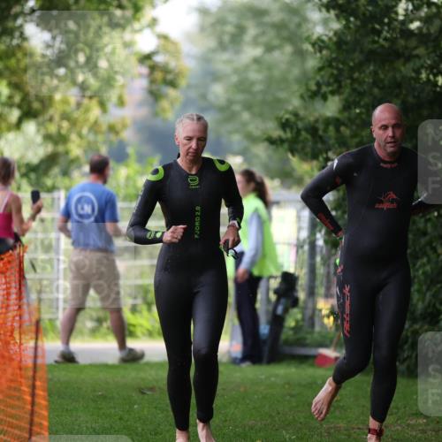 15.06.2025 - 7 Türme Triathlon Michael Strokosch http://msf.ph/oto/7929122 15.06.2025 09:27:56 Schwimmen 129, 131 meine-sportfotos.de
