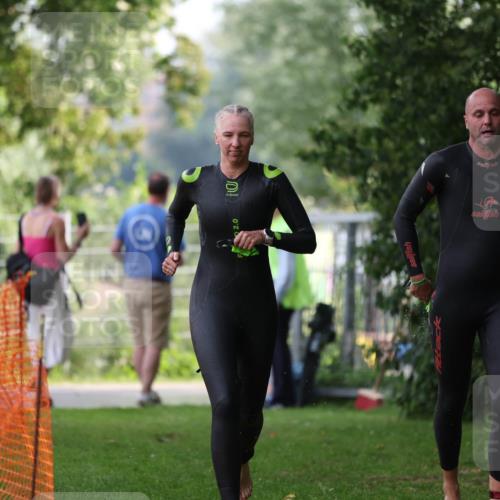 15.06.2025 - 7 Türme Triathlon Michael Strokosch http://msf.ph/oto/7929124 15.06.2025 09:27:57 Schwimmen 129, 131 meine-sportfotos.de