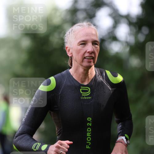 15.06.2025 - 7 Türme Triathlon Michael Strokosch http://msf.ph/oto/7929136 15.06.2025 09:28:01 Schwimmen 129, 131 meine-sportfotos.de