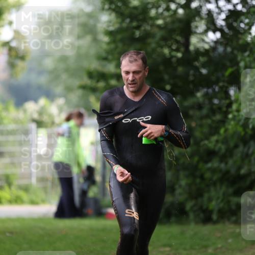 15.06.2025 - 7 Türme Triathlon Michael Strokosch http://msf.ph/oto/7929192 15.06.2025 09:30:50 Schwimmen 21, 22, 23, 24, 25, 156 meine-sportfotos.de