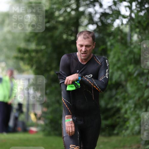 15.06.2025 - 7 Türme Triathlon Michael Strokosch http://msf.ph/oto/7929195 15.06.2025 09:30:51 Schwimmen 21, 22, 23, 24, 25, 156 meine-sportfotos.de