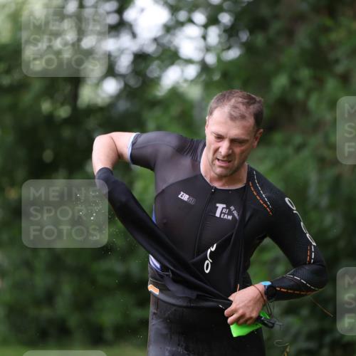 15.06.2025 - 7 Türme Triathlon Michael Strokosch http://msf.ph/oto/7929198 15.06.2025 09:30:52 Schwimmen 21, 22, 23, 24, 25, 156 meine-sportfotos.de
