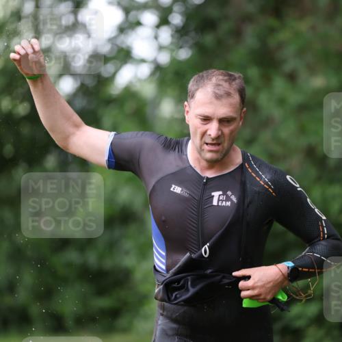 15.06.2025 - 7 Türme Triathlon Michael Strokosch http://msf.ph/oto/7929199 15.06.2025 09:30:52 Schwimmen 21, 22, 23, 24, 25, 156 meine-sportfotos.de