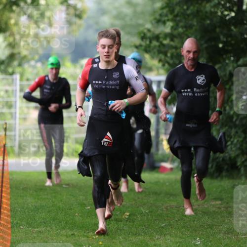 15.06.2025 - 7 Türme Triathlon Michael Strokosch http://msf.ph/oto/7929203 15.06.2025 09:30:58 Schwimmen 21, 22, 23, 24, 25, 156 meine-sportfotos.de