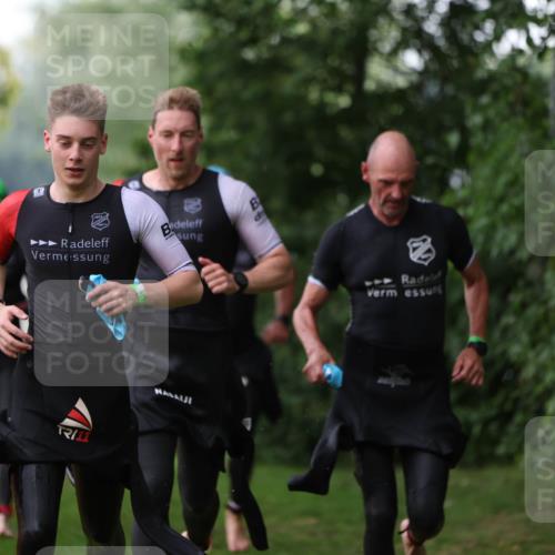 15.06.2025 - 7 Türme Triathlon Michael Strokosch http://msf.ph/oto/7929208 15.06.2025 09:30:59 Schwimmen 21, 22, 23, 24, 25, 156 meine-sportfotos.de