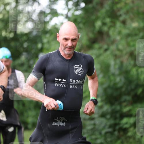 15.06.2025 - 7 Türme Triathlon Michael Strokosch http://msf.ph/oto/7929213 15.06.2025 09:31:01 Schwimmen 21, 22, 23, 24, 25, 156 meine-sportfotos.de