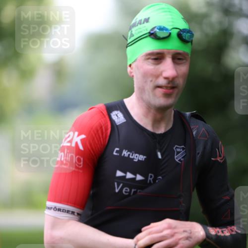 15.06.2025 - 7 Türme Triathlon Michael Strokosch http://msf.ph/oto/7929221 15.06.2025 09:31:03 Schwimmen 21, 22, 23, 24, 25 meine-sportfotos.de