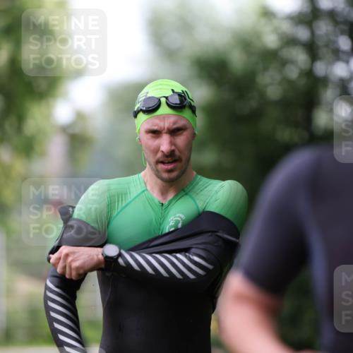 15.06.2025 - 7 Türme Triathlon Michael Strokosch http://msf.ph/oto/7929237 15.06.2025 09:32:05 Schwimmen 130, 133, 134, 135 meine-sportfotos.de