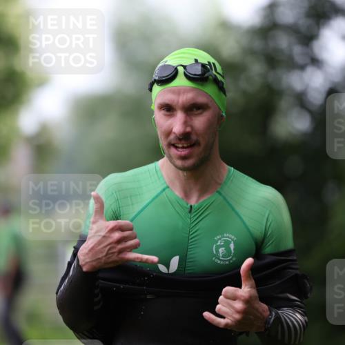 15.06.2025 - 7 Türme Triathlon Michael Strokosch http://msf.ph/oto/7929239 15.06.2025 09:32:05 Schwimmen 130, 133, 134, 135 meine-sportfotos.de