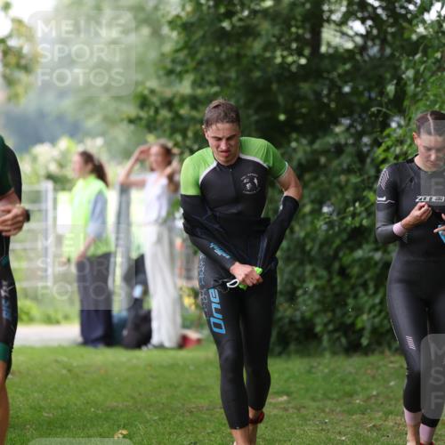 15.06.2025 - 7 Türme Triathlon Michael Strokosch http://msf.ph/oto/7929247 15.06.2025 09:33:12 Schwimmen 127, 128, 141, 142, 143, 144 meine-sportfotos.de