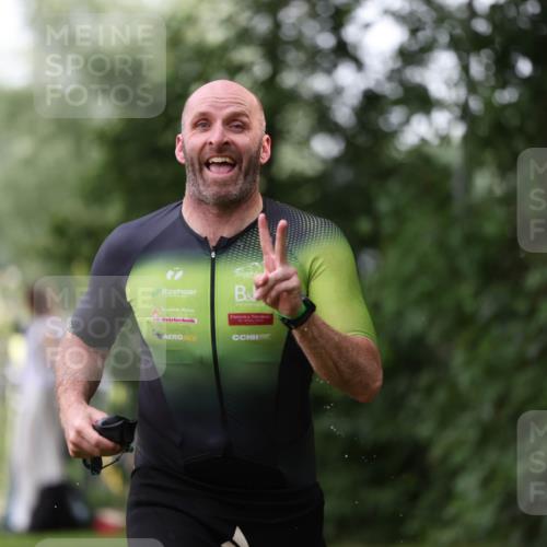 15.06.2025 - 7 Türme Triathlon Michael Strokosch http://msf.ph/oto/7929299 15.06.2025 09:34:17 Schwimmen 145, 146, 147, 148 meine-sportfotos.de