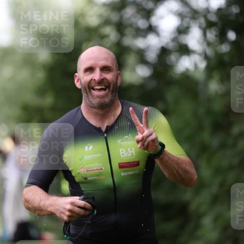 15.06.2025 - 7 Türme Triathlon Michael Strokosch http://msf.ph/oto/7929300 15.06.2025 09:34:17 Schwimmen 145, 146, 147, 148 meine-sportfotos.de