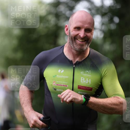 15.06.2025 - 7 Türme Triathlon Michael Strokosch http://msf.ph/oto/7929302 15.06.2025 09:34:17 Schwimmen 145, 146, 147, 148 meine-sportfotos.de