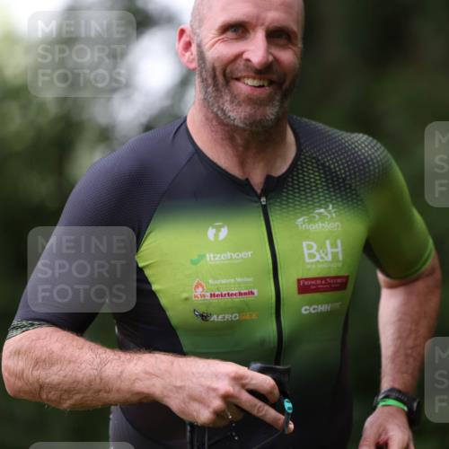 15.06.2025 - 7 Türme Triathlon Michael Strokosch http://msf.ph/oto/7929304 15.06.2025 09:34:17 Schwimmen 145, 146, 147, 148 meine-sportfotos.de