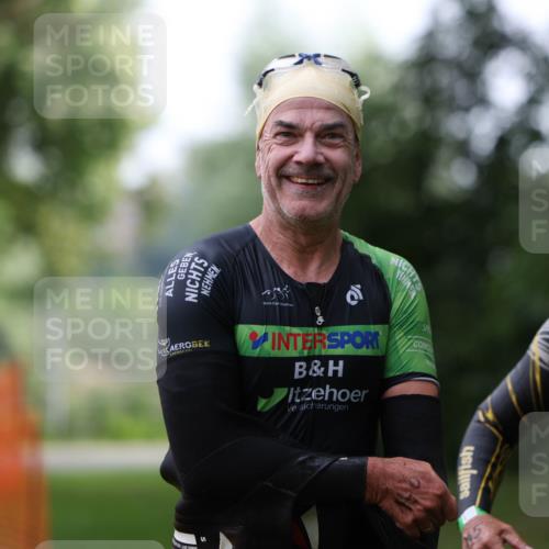 15.06.2025 - 7 Türme Triathlon Michael Strokosch http://msf.ph/oto/7929323 15.06.2025 09:34:29 Schwimmen 137, 138, 145, 146 meine-sportfotos.de
