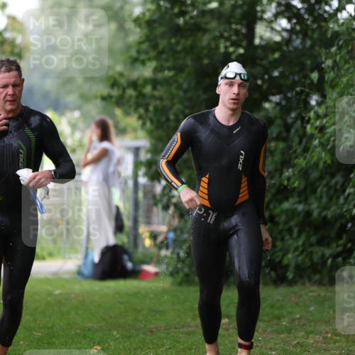15.06.2025 - 7 Türme Triathlon Michael Strokosch http://msf.ph/oto/7929330 15.06.2025 09:34:40 Schwimmen 137, 138, 145, 146 meine-sportfotos.de