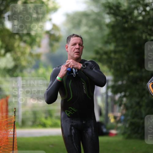15.06.2025 - 7 Türme Triathlon Michael Strokosch http://msf.ph/oto/7929333 15.06.2025 09:34:41 Schwimmen 137, 138, 145, 146 meine-sportfotos.de