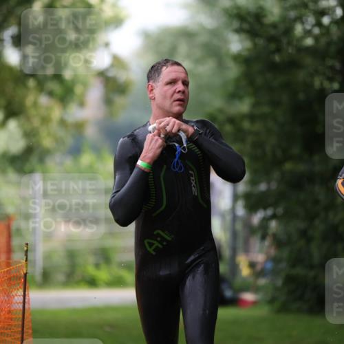 15.06.2025 - 7 Türme Triathlon Michael Strokosch http://msf.ph/oto/7929334 15.06.2025 09:34:41 Schwimmen 137, 138, 145, 146 meine-sportfotos.de