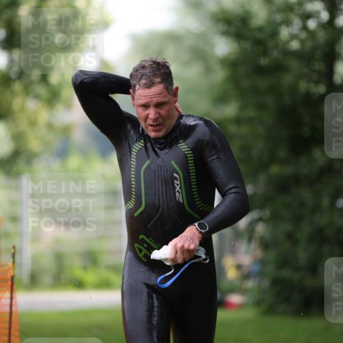 15.06.2025 - 7 Türme Triathlon Michael Strokosch http://msf.ph/oto/7929336 15.06.2025 09:34:41 Schwimmen 137, 138, 145, 146 meine-sportfotos.de