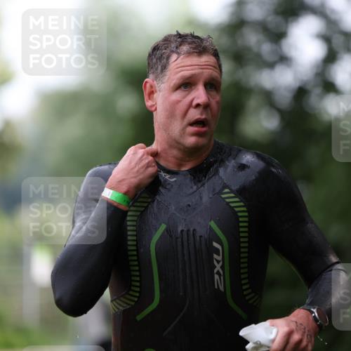 15.06.2025 - 7 Türme Triathlon Michael Strokosch http://msf.ph/oto/7929342 15.06.2025 09:34:43 Schwimmen 137, 138, 146 meine-sportfotos.de