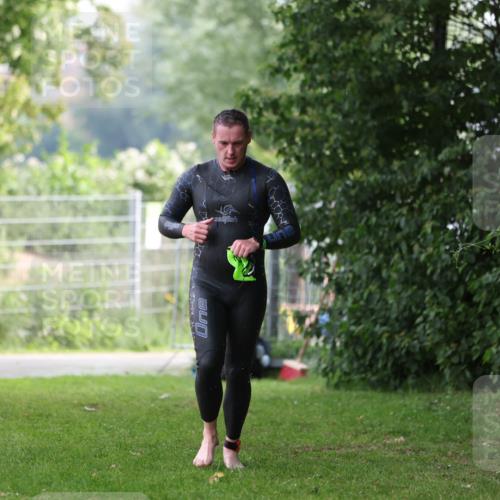 15.06.2025 - 7 Türme Triathlon Michael Strokosch http://msf.ph/oto/7929347 15.06.2025 09:35:05 Schwimmen 125 meine-sportfotos.de
