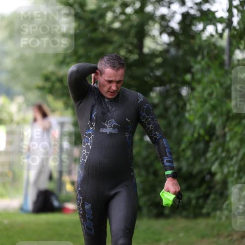 15.06.2025 - 7 Türme Triathlon Michael Strokosch http://msf.ph/oto/7929351 15.06.2025 09:35:08 Schwimmen 125 meine-sportfotos.de