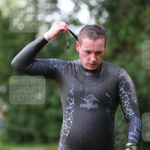 15.06.2025 - 7 Türme Triathlon Michael Strokosch http://msf.ph/oto/7929359 15.06.2025 09:35:11 Schwimmen 125 meine-sportfotos.de