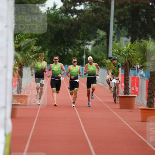 15.06.2025 - 7 Türme Triathlon Michael Strokosch http://msf.ph/oto/7929362 15.06.2025 10:06:04 Ziel  meine-sportfotos.de