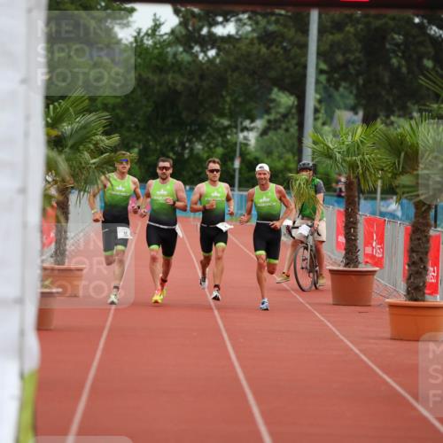 15.06.2025 - 7 Türme Triathlon Michael Strokosch http://msf.ph/oto/7929364 15.06.2025 10:06:04 Ziel  meine-sportfotos.de