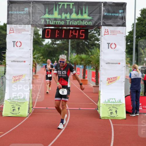 15.06.2025 - 7 Türme Triathlon Michael Strokosch http://msf.ph/oto/7929402 15.06.2025 10:11:46 Ziel 32, 35 meine-sportfotos.de