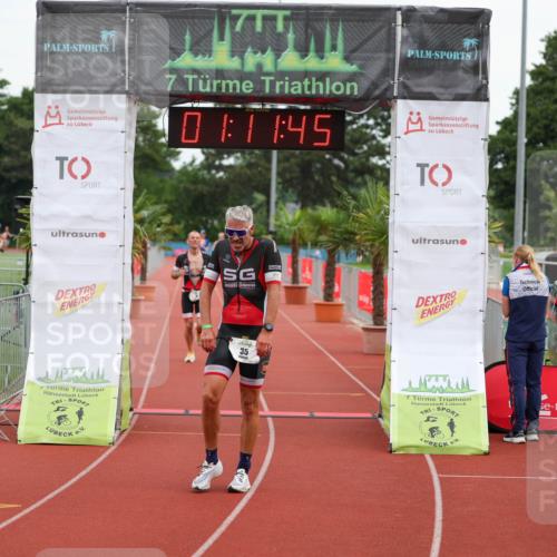 15.06.2025 - 7 Türme Triathlon Michael Strokosch http://msf.ph/oto/7929403 15.06.2025 10:11:46 Ziel 32, 35 meine-sportfotos.de