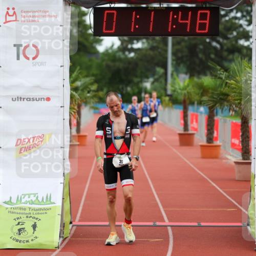 15.06.2025 - 7 Türme Triathlon Michael Strokosch http://msf.ph/oto/7929408 15.06.2025 10:11:49 Ziel 32, 35 meine-sportfotos.de
